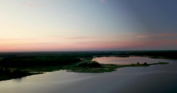 Прекрасний вид з вершини річки і заходу сонця — стокове відео