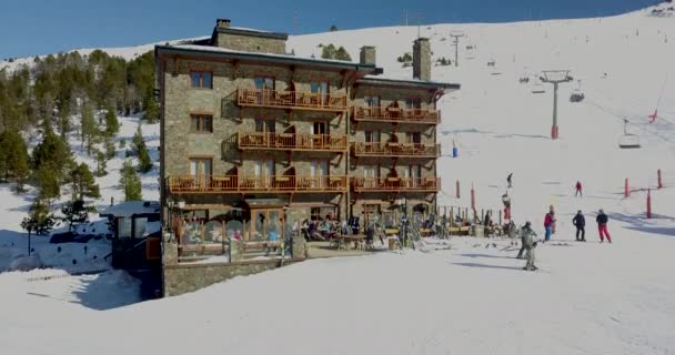 Skigebiet in europa, andorra la vella — Stockvideo