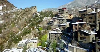 Andorra la vella 'nın dağ manzarası, katalonya