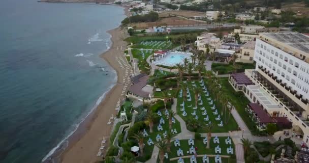 Belle vue du haut de l'océan avec des vagues — Video