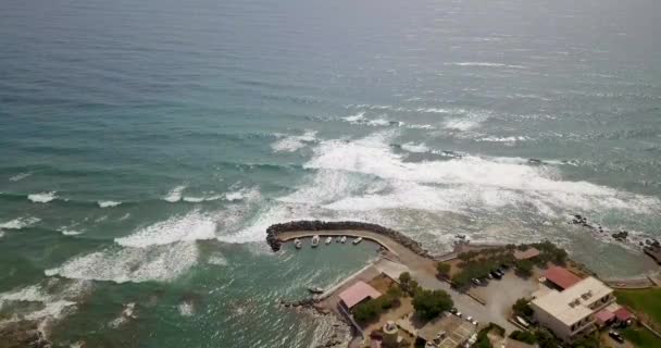Krásný pohled z horní části oceánu s vlnami — Stock video