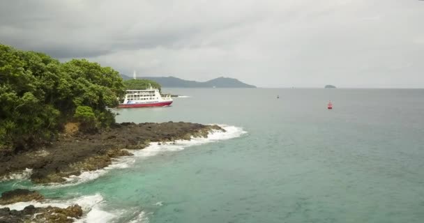 Pantai tropis yang indah, pemandangan udara, video 4k, Indonesia — Stok Video