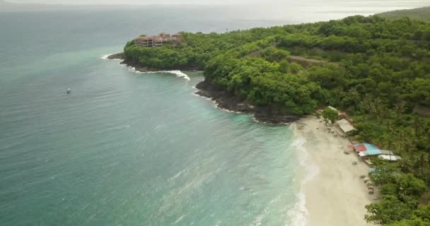 Belle plage tropicale, vue aérienne, vidéo 4k, Indonésie 