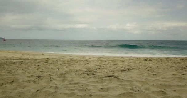 Hermosa playa tropical, vista aérea, vídeo 4k, Indonesia — Vídeo de stock