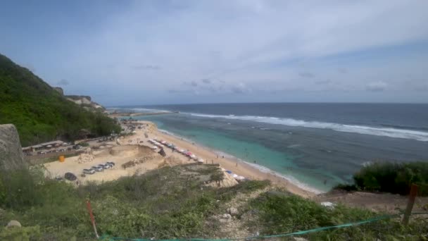 มุมมองที่สวยงามของชายหาดเขตร้อน ทะเลที่สวยงาม เอเชีย — วีดีโอสต็อก