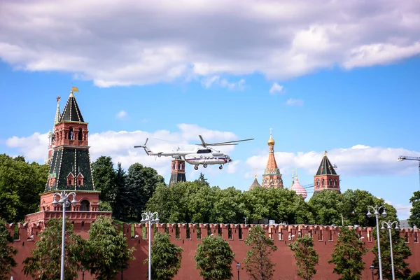 Kremlin, helikopter Kremlin bölge alır