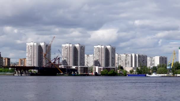 都市堤防の美しい景色、4kビデオ — ストック動画