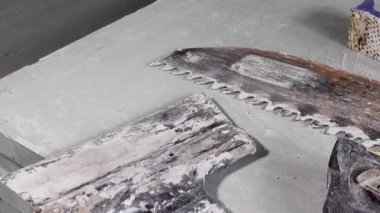 araç kiti, testere, planer, seviye.