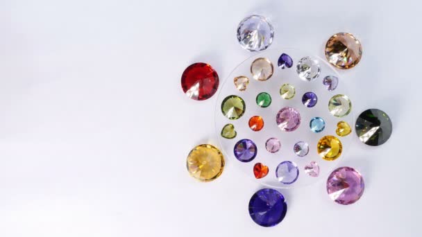 Beaux Diamants Sont Retournés Sur Vitrine Diamant Rotatif — Video