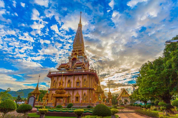 Chalong Temple Phuket Tayland Güzel Pagoda Yukarıda Bulutlu Gün Batımı — Stok fotoğraf