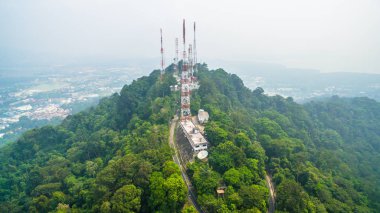 Sumatra Adası Endonezya kapak radyo ve televizyon istasyonu dağ ve tüm Tayland Güney vahşi ateş füme bulut kirliliğinin.