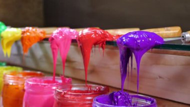 mor renkte plastisol mürekkep damlaması