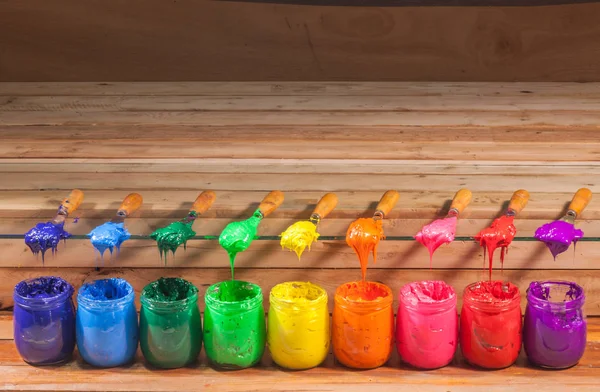 kopya alanı ile tee gömlek fabrikası hammadde koyu mavi ışık mavi koyu yeşil ışık yeşil sarı turuncu pembe kırmızı ve mor renkleri plastisol mürekkep,