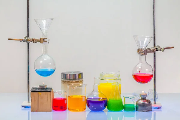 Обладнання Дистиляції Лабораторних Експериментах Хімічній Суміші — стокове фото