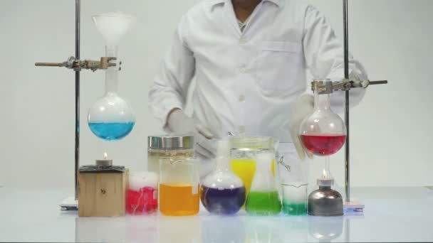 Cientista Trabalha Informática Para Pesquisa Experimentação Sala Vasectomia — Vídeo de Stock