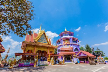 Chiang Rai, Tayland - 24 Şubat 2018:Wat Prathat Doi Waodani veya siyah akrep Tapınağı, Mae Sai Chiang Rai sınır kapısı Mai Sai Tachilek Myanmar.