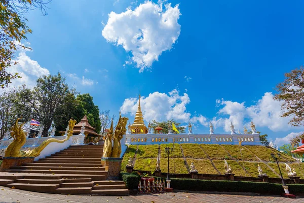 Статуи Пагоды Будды Ват Прато Дои Вао Мае Саи Чан — стоковое фото