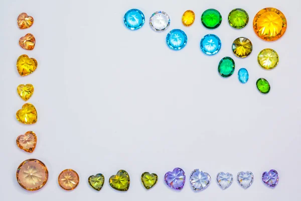 Gele Saffier Diamanten Kegelmantel Van Witte Vlam Met Kopie Ruimte — Stockfoto