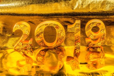 2019 altın rengi yerde yapılan altın arka planda ortalamasıdır şanslı tüm için altın yıl yıl