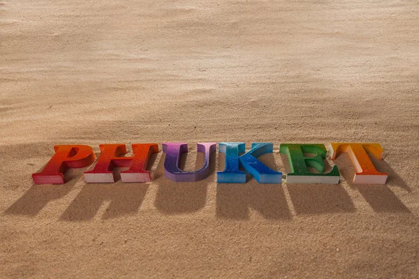 Plaj renkli renk Word'de Phuket adını