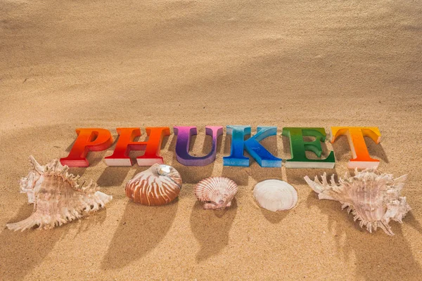 Plaj renkli renk Word'de Phuket adını