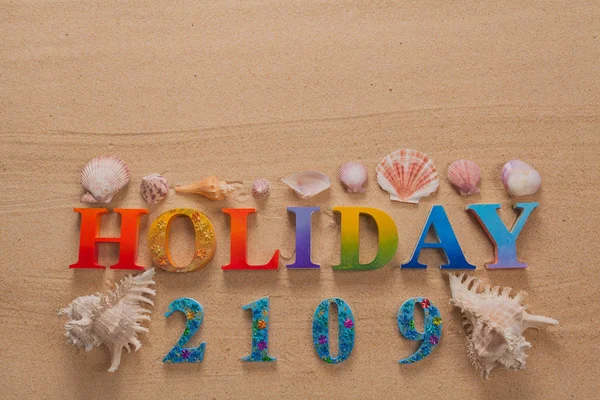 Vacaciones 2019 Escrito Letras Colores Decorar Con Estrellas Mar Playa —  Fotos de Stock