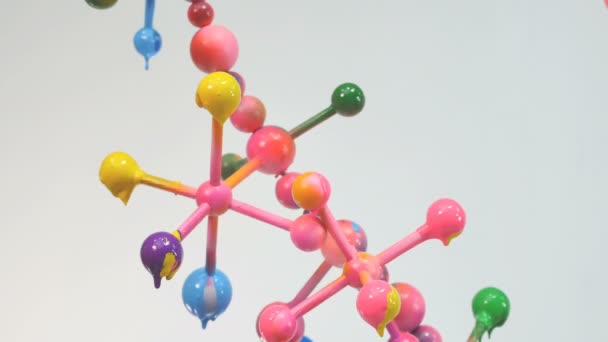 Detailní Záběr Barvu Atomu Tvaru Srdce Jsou Kape Výstavba Molekulární — Stock video