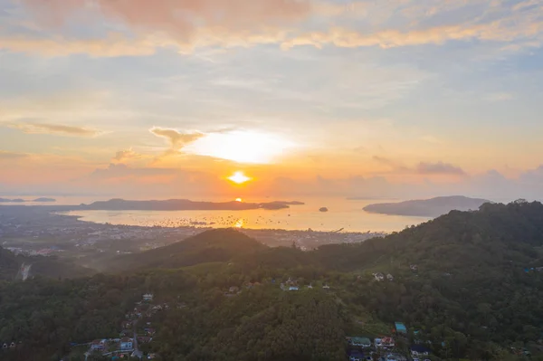 Aerial Krajobraz Wschód Słońca Morzu Chalong Phuket Chin — Zdjęcie stockowe