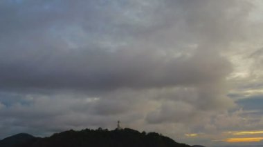 Phuket büyük Buda bakış açısı ve Chalong deniz hava görünümünü sunrise