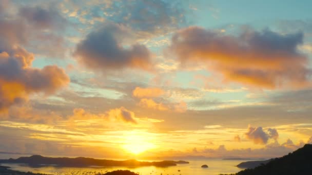 Paisaje Aéreo Amanecer Mar Chalong Phuket Tailandia — Vídeos de Stock