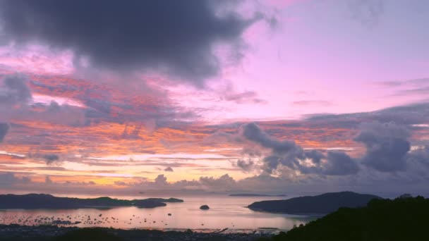 Aerial Landskap Soluppgången Vid Chalong Sea Phuket Thailand — Stockvideo