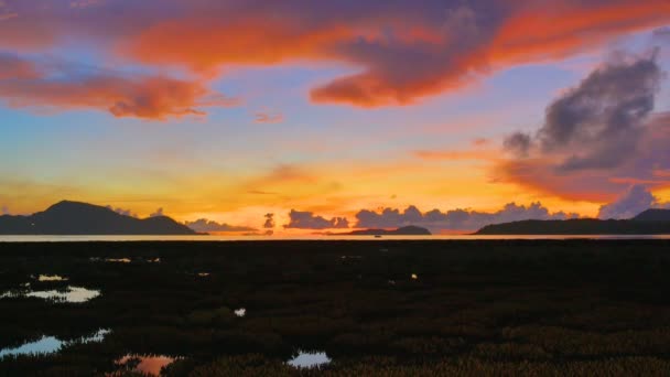 Ime Lapse Scenic Reflection Beautiful Sunshine Sea Fishing Boats Mud — Stock Video