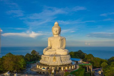 havadan görünümü Phuket Big Buddha adada Adası en önemli ve saygın yerlerinden biridir
