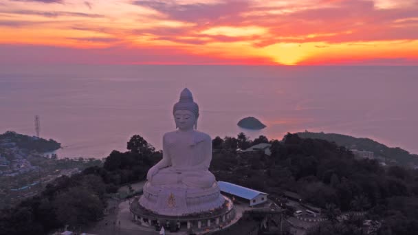 Légi Felvételek Vihar Ezen Környéken Phuket Nagy Buddha Szobor Napnyugta — Stock videók