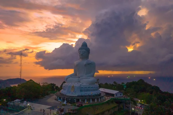 Phuket Big Buddha Jest Jednym Najważniejszych Najbardziej Szanowanych Wyspa Zabytki — Zdjęcie stockowe