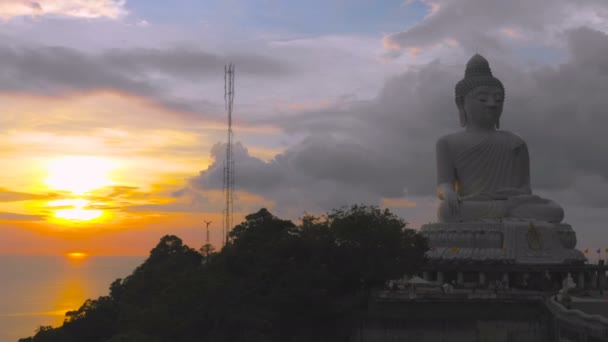 Flygfotografering Thunderstormen Runt Phuket Big Buddha Statyn Solnedgång — Stockvideo
