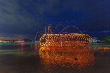 kıvılcım yangın girdap çelik yün uzun pozlama hızı hareket soyut gündoğumu se, yansıması