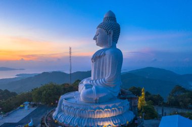 areial Fotoğrafçılık Phuket big Buddha Sunrise. Phuket Big Buddha Phuket Island Phuket Adası en önemli ve saygın yerlerinden biridir.