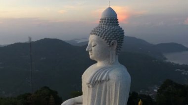 areial Fotoğrafçılık Phuket big Buddha Sunrise. Phuket Big Buddha Phuket Island Phuket Adası en önemli ve saygın yerlerinden biridir.
