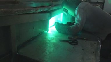 Argon kıvılcım ve gemi inşa sanayi üretiminde duman ile kaynak metal