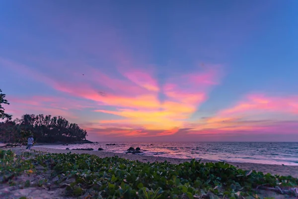 Landschaft Sonnenuntergang Auf Dem Felsen Pilay Natai Strand Phang Nga — Stockfoto