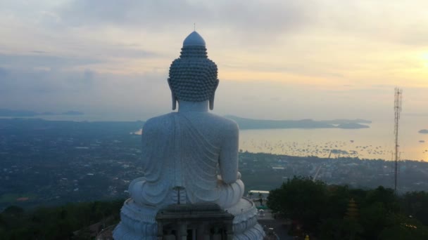 Phuket Big Buddha Dos Marcos Mais Importantes Reverenciados Ilha Phuket — Vídeo de Stock