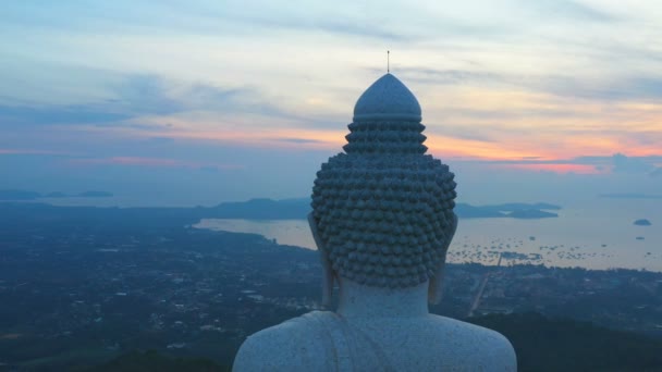 Phuket Big Buddha Een Van Belangrijkste Meest Gerespecteerde Bezienswaardigheden Het — Stockvideo