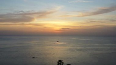 hava fotoğrafçılığı, Laem Promthep Cape bakış açısı. . Phuket Adası en popüler gün batımı bakış açısı Promthep cape bakış açısı olduğunu.