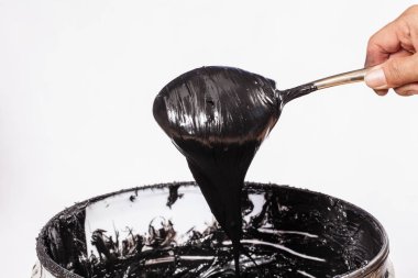 mürekkep veya boya orada kumaş üzerine baskı için birkaç türü vardır. Koyu kumaş üzerine baskı için kullanılan mürekkep her zaman plastisol mürekkep kullanma