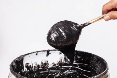 mürekkep veya boya orada kumaş üzerine baskı için birkaç türü vardır. Koyu kumaş üzerine baskı için kullanılan mürekkep her zaman plastisol mürekkep kullanma