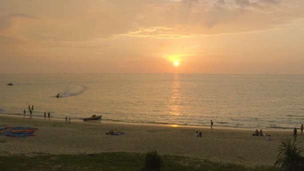 Vista Aérea Pôr Sol Praia Karon Karon Praia Uma Praia — Vídeo de Stock