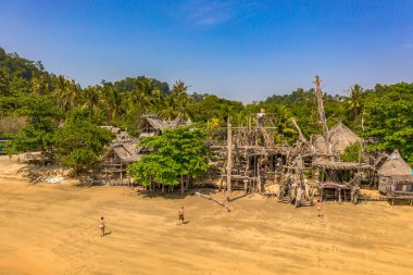 Buffalo Bay Phayam ada Ranong Tayland 'da Cennet plaj üzerinde hava fotoğrafçılığı.