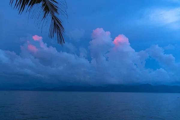 Beautiful Pink Cloud Blue Sky Sunrise Rainy Seaso — Stock Photo, Image