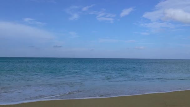 マイカオビーチの波はプーケット空港に近い — ストック動画